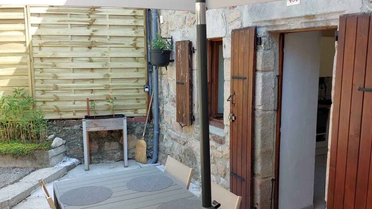 Photo of Outdoor in Saint-Julien-Labrousse
