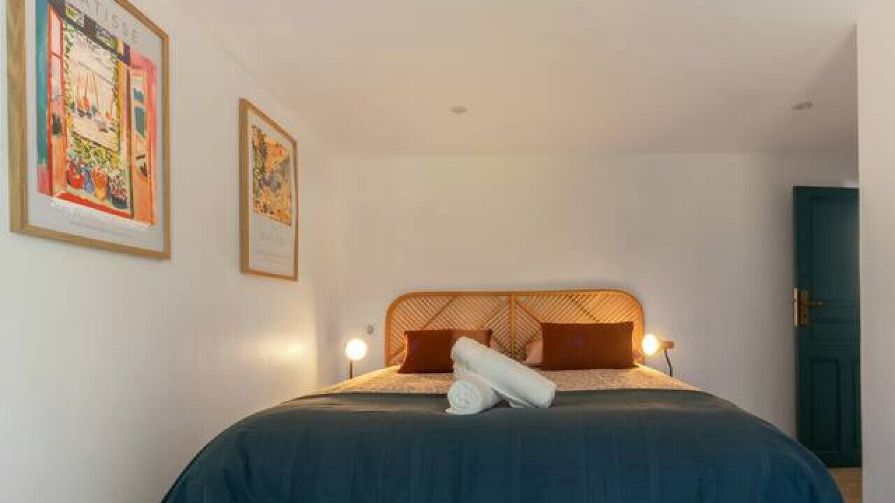 Photo of Bedroom in Republique
