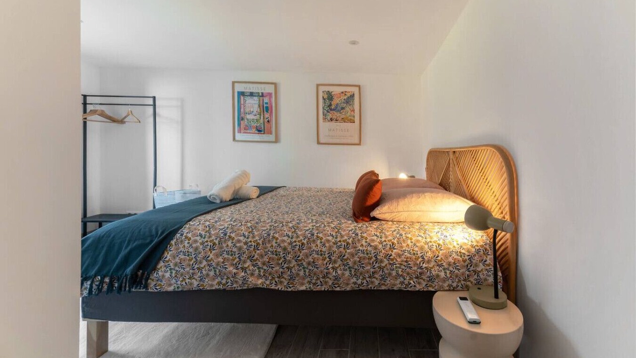 Photo of Bedroom in Republique