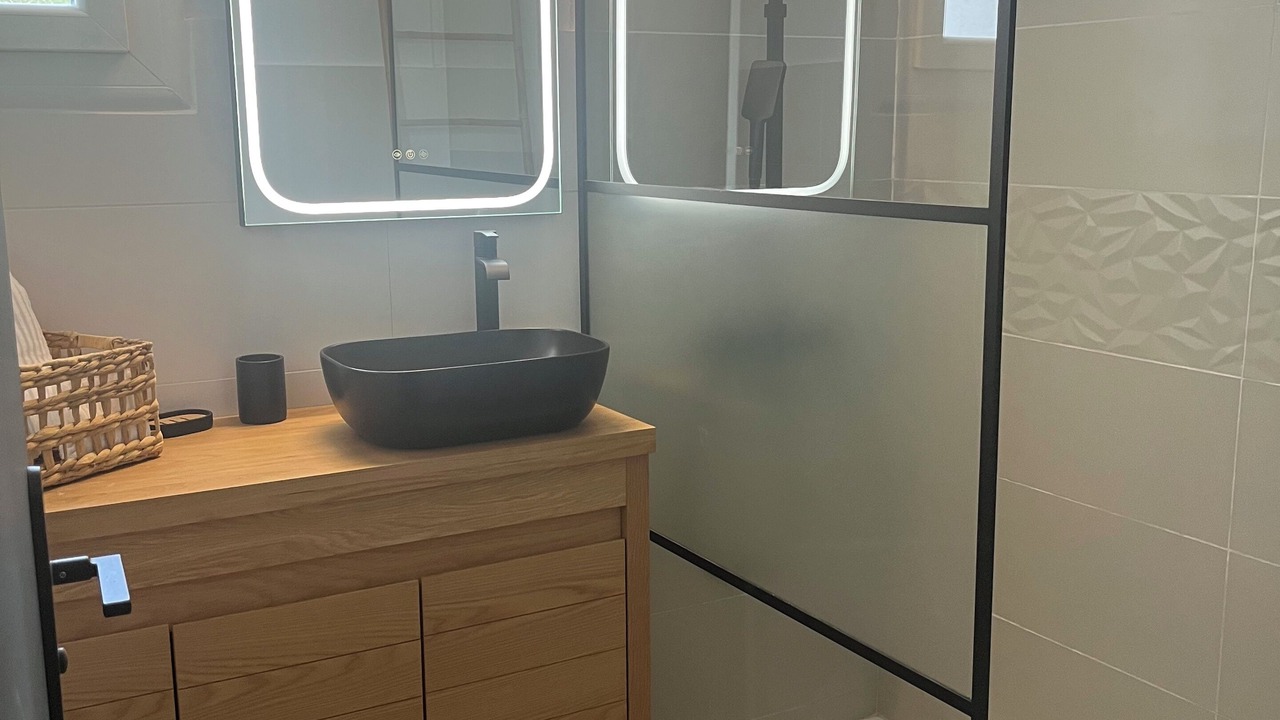 Photo of Bathroom in Rasteau