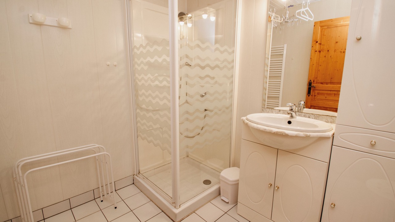 Photo of Bathroom in Les Hopitaux-Vieux