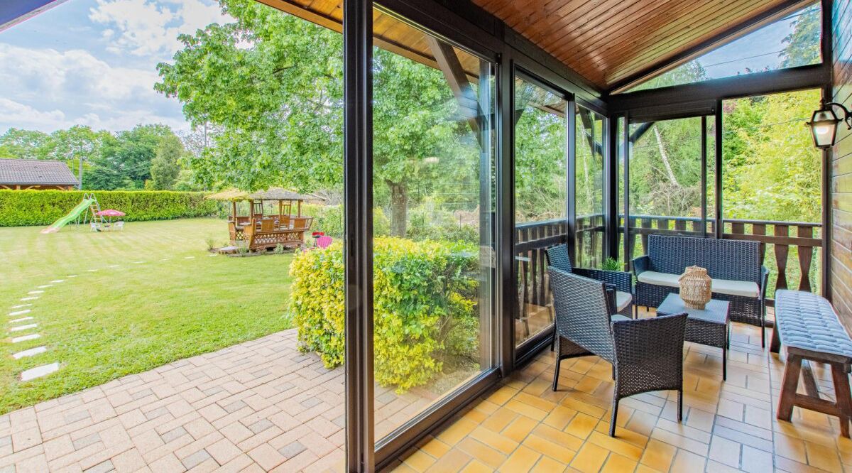 Photo of Patio Balcony in Toulon-sur-Arroux