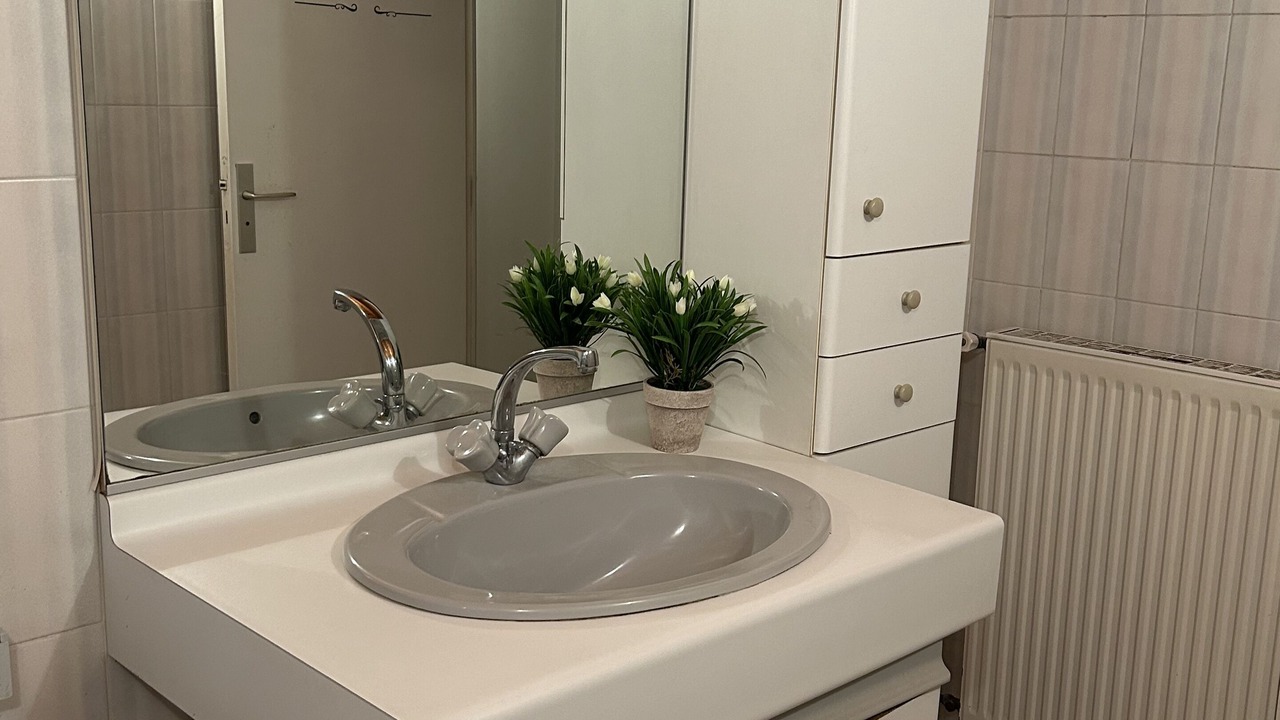 Photo of Bathroom in Annoire
