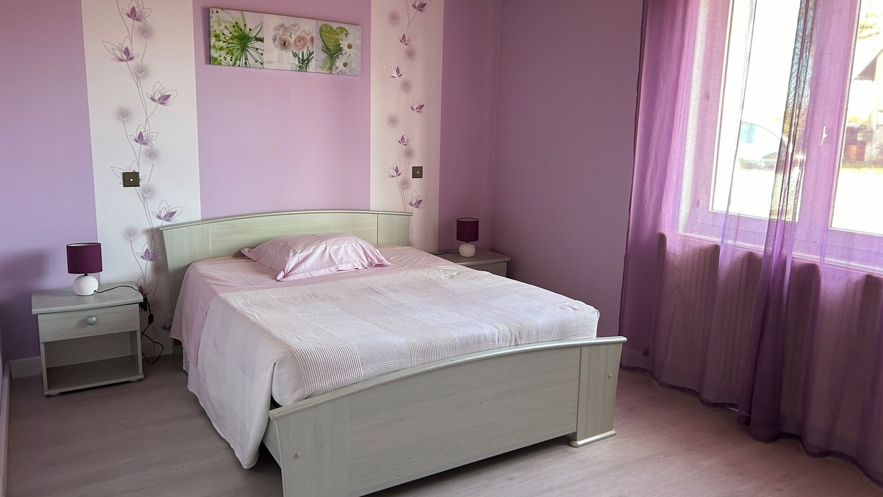 Photo of Bedroom in Annoire