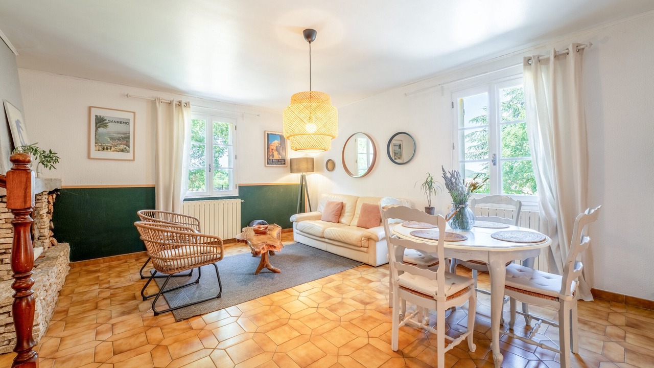 Photo of Livingroom in Methamis