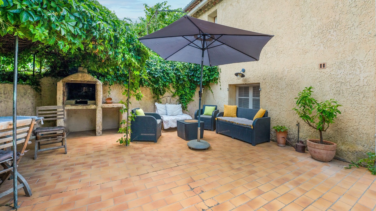 Photo of Patio Balcony in Methamis