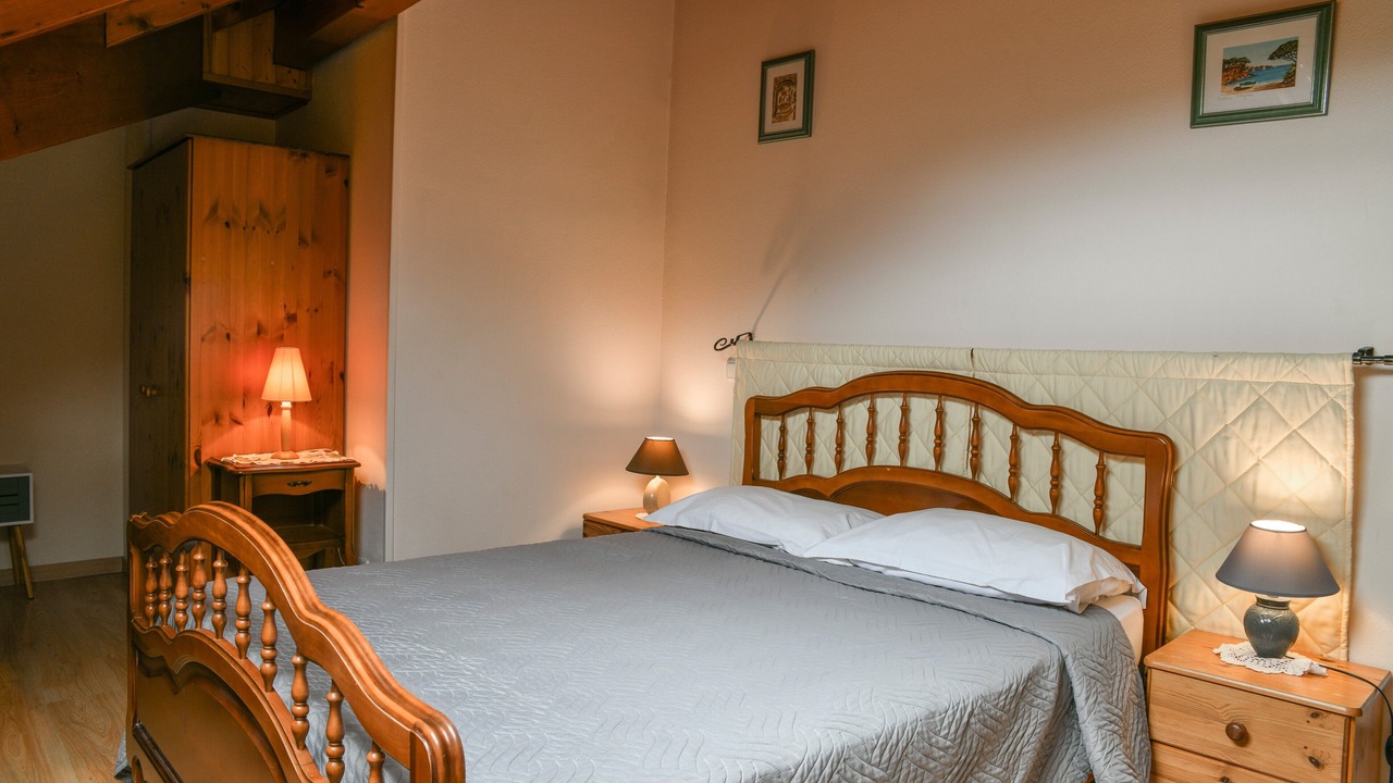 Photo of Bedroom in Yenne
