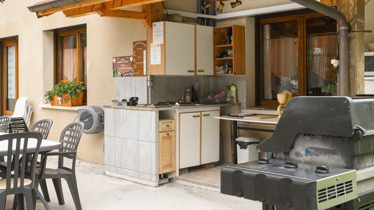 Photo of Outdoor in Yenne