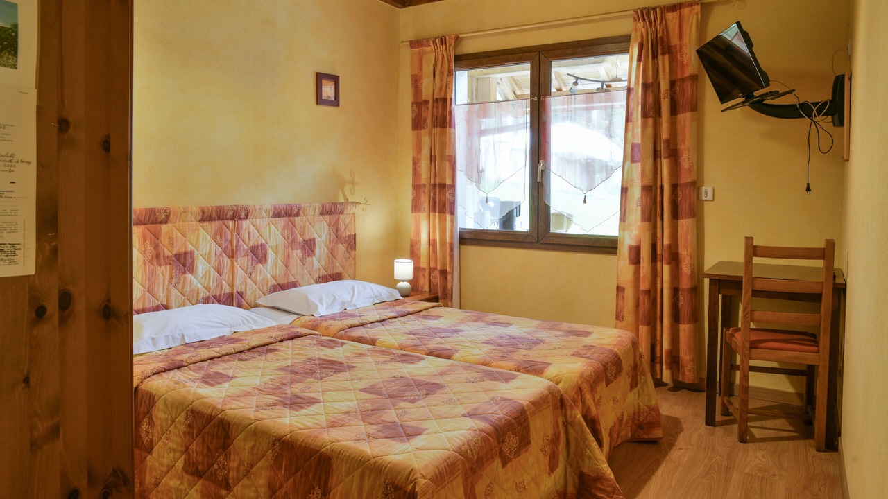 Photo of Bedroom in Yenne