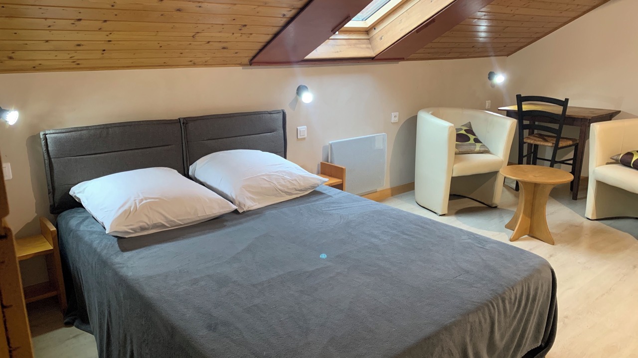 Photo of Bedroom in Nans-sous-Sainte-Anne
