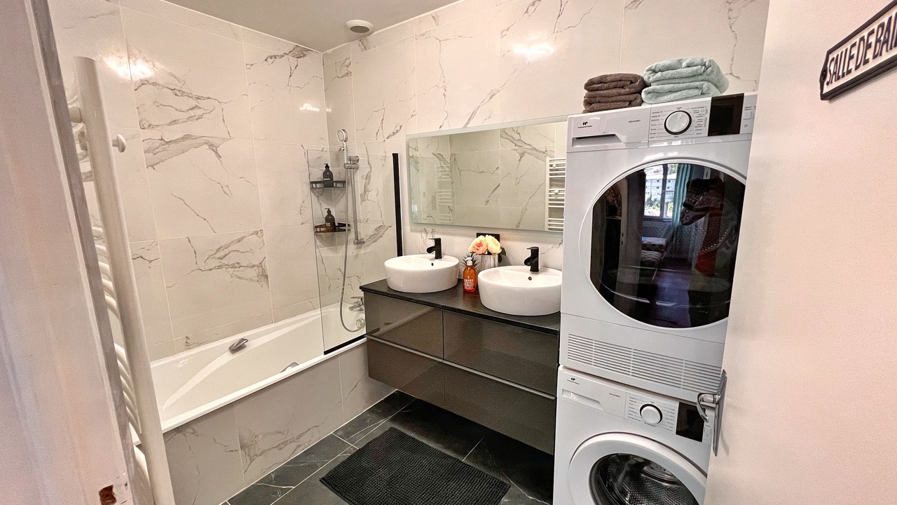 Photo of Bathroom in Saint-Claude