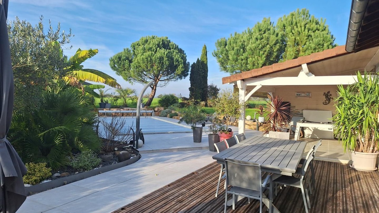 Photo of Outdoor in Sornay