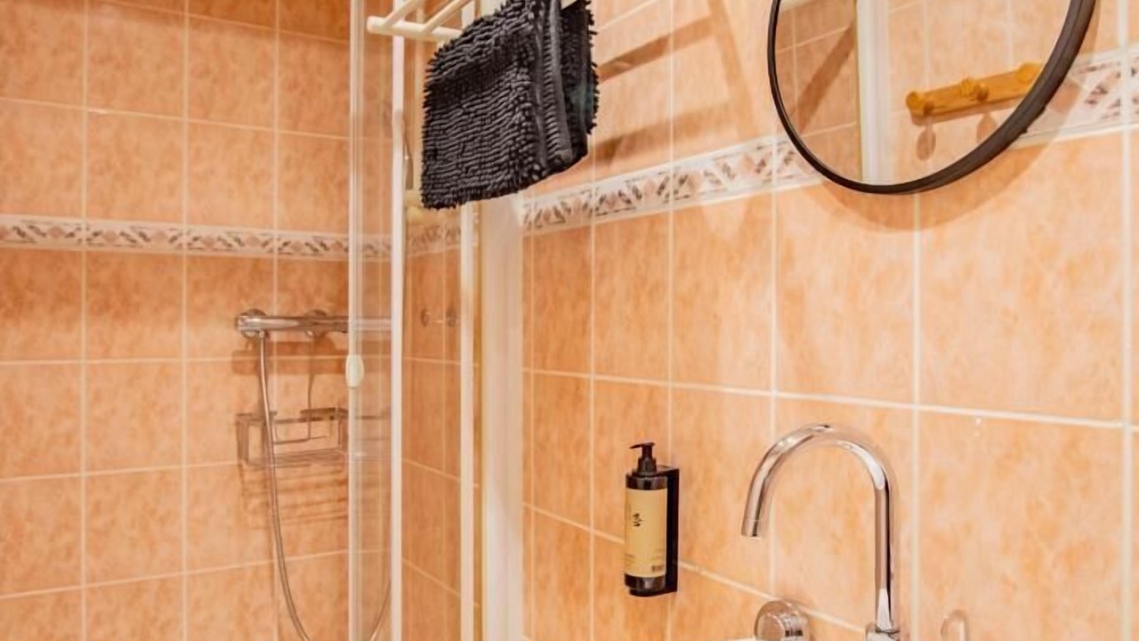 Photo of Bathroom in Sornay