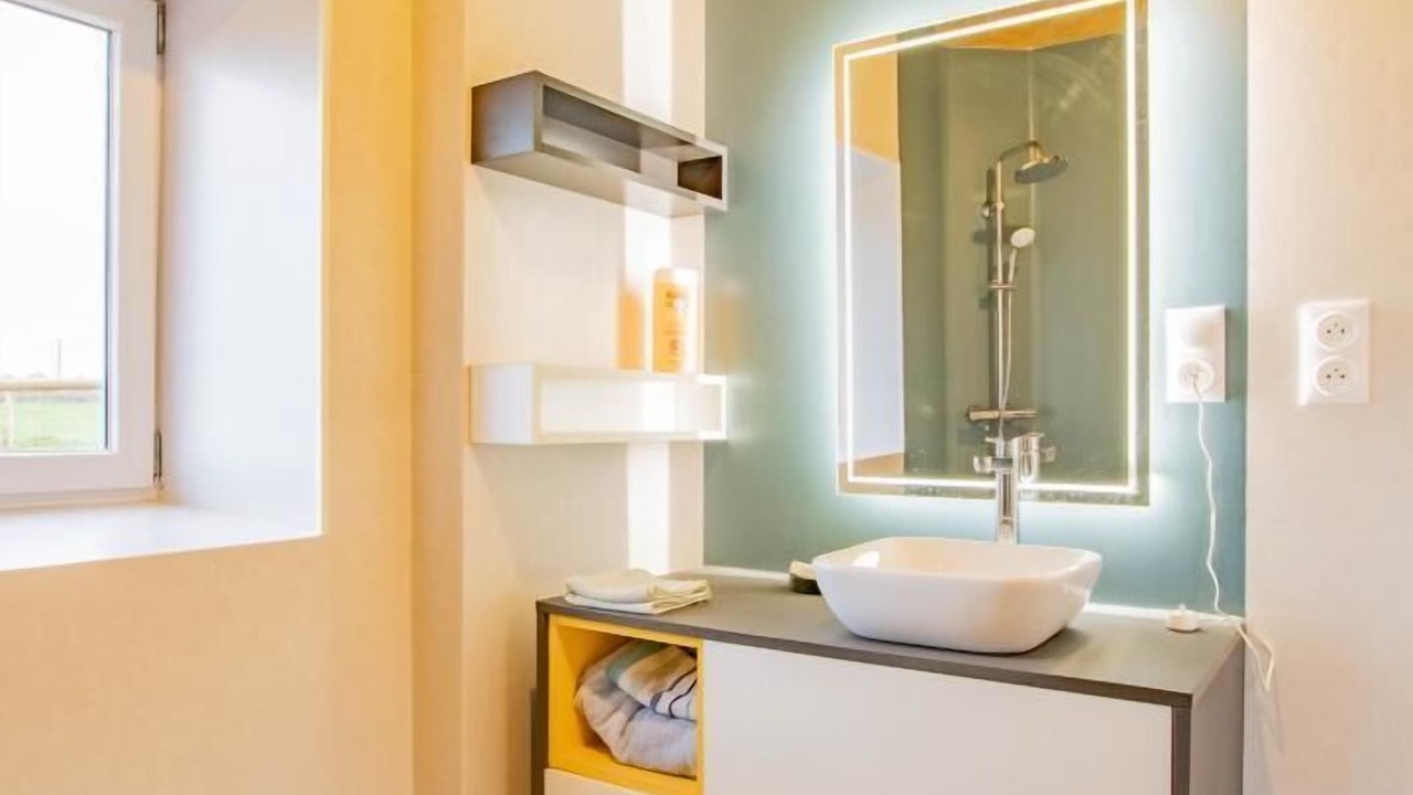 Photo of Bathroom in Saint-Aubin-en-Charollais