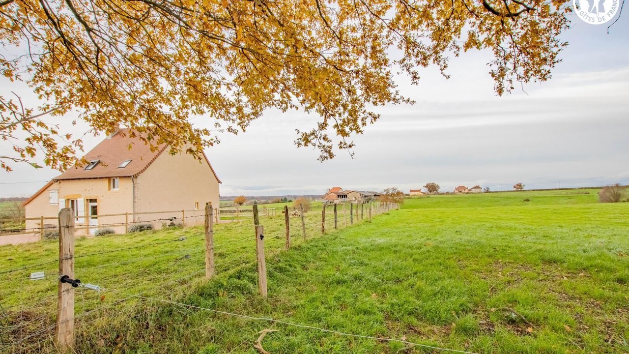 Photo of Outdoor in Saint-Aubin-en-Charollais