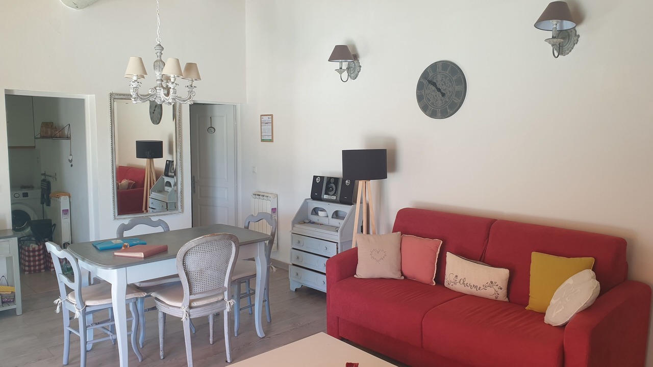 Photo of Livingroom in Reauville