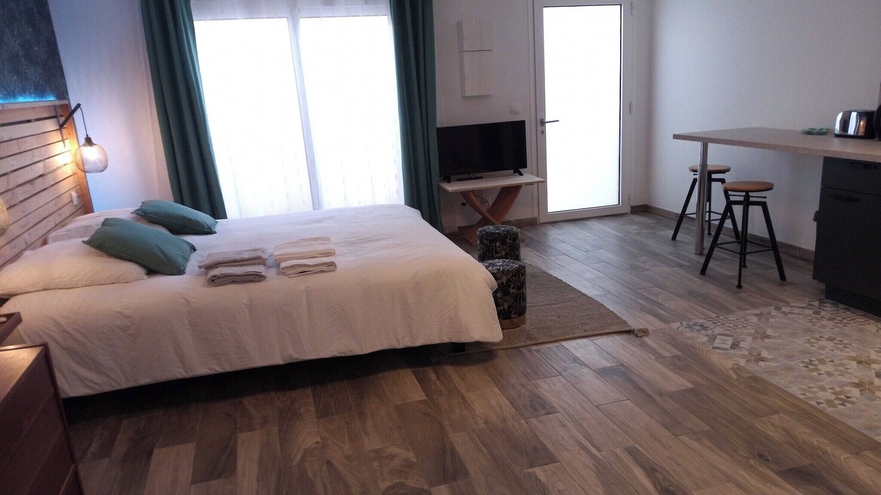 Photo of Bedroom in Orly