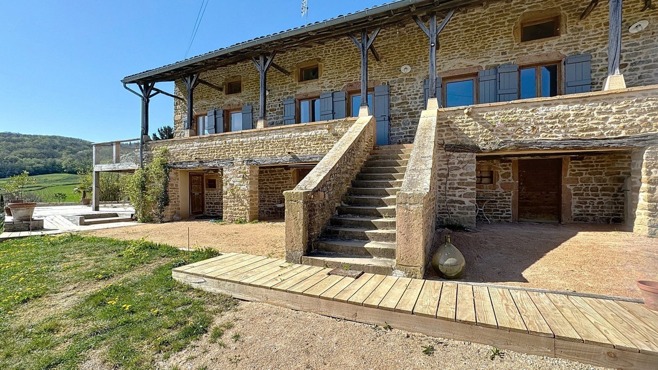 Photo of Outdoor in Saint-Gengoux-de-Scisse