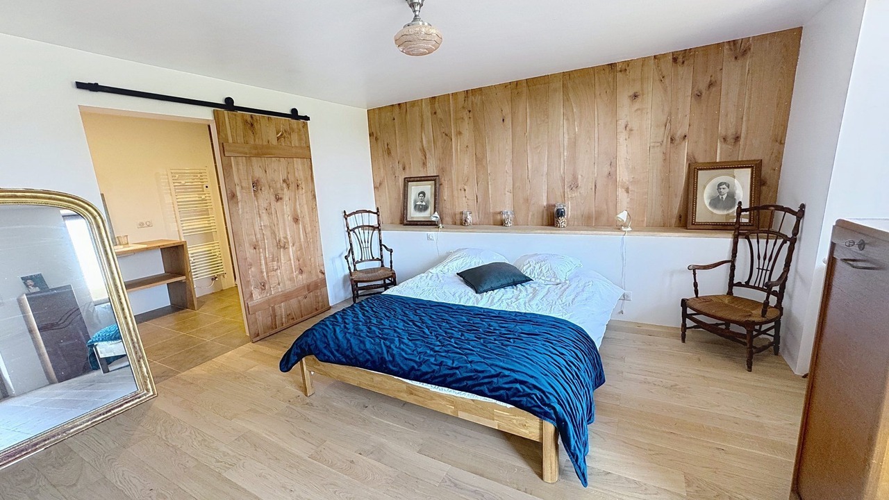 Photo of Bedroom in Saint-Gengoux-de-Scisse