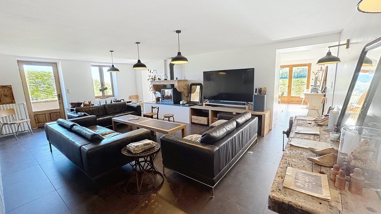 Photo of Livingroom in Saint-Gengoux-de-Scisse