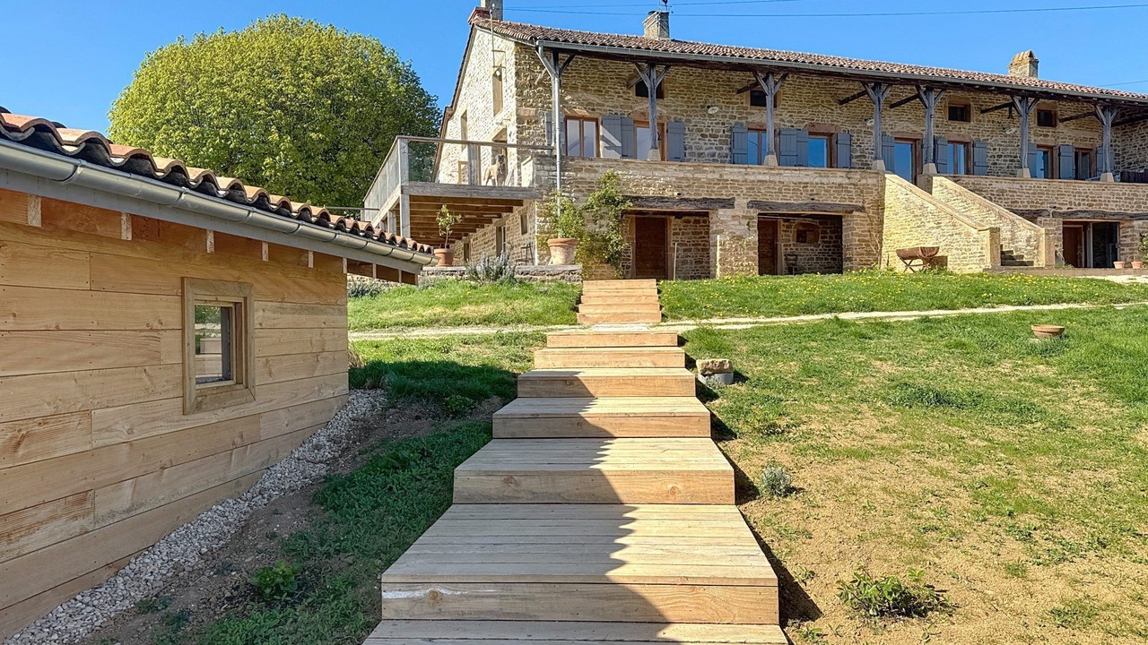 Photo of Outdoor in Saint-Gengoux-de-Scisse