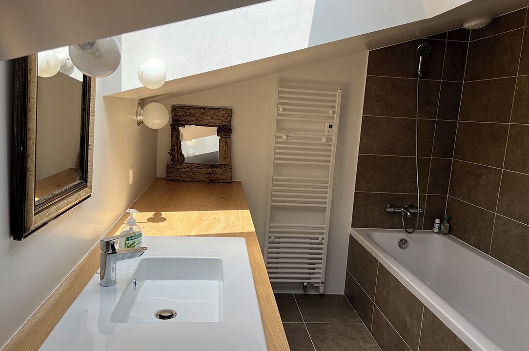 Photo of Bathroom in Saint-Gengoux-de-Scisse