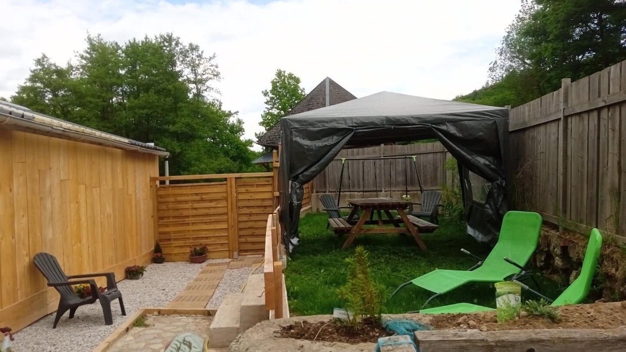 Photo of Outdoor in Anost