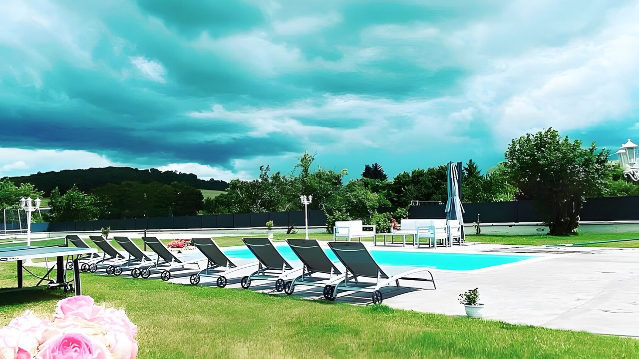 Photo of Outdoor in Gevigney