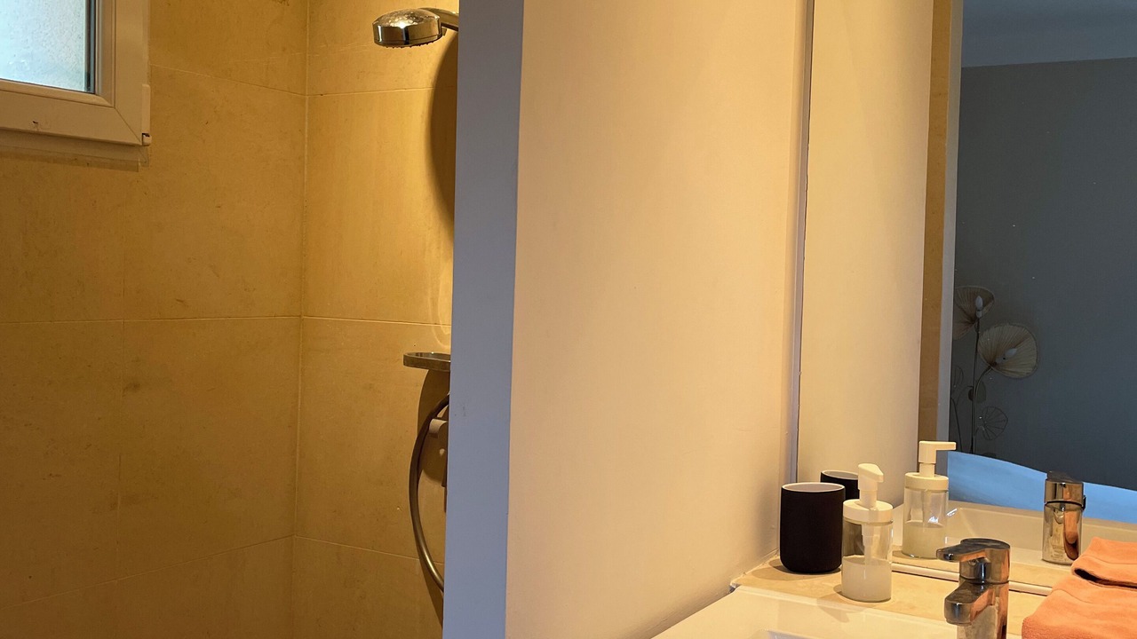 Photo of Bathroom in Malaucene