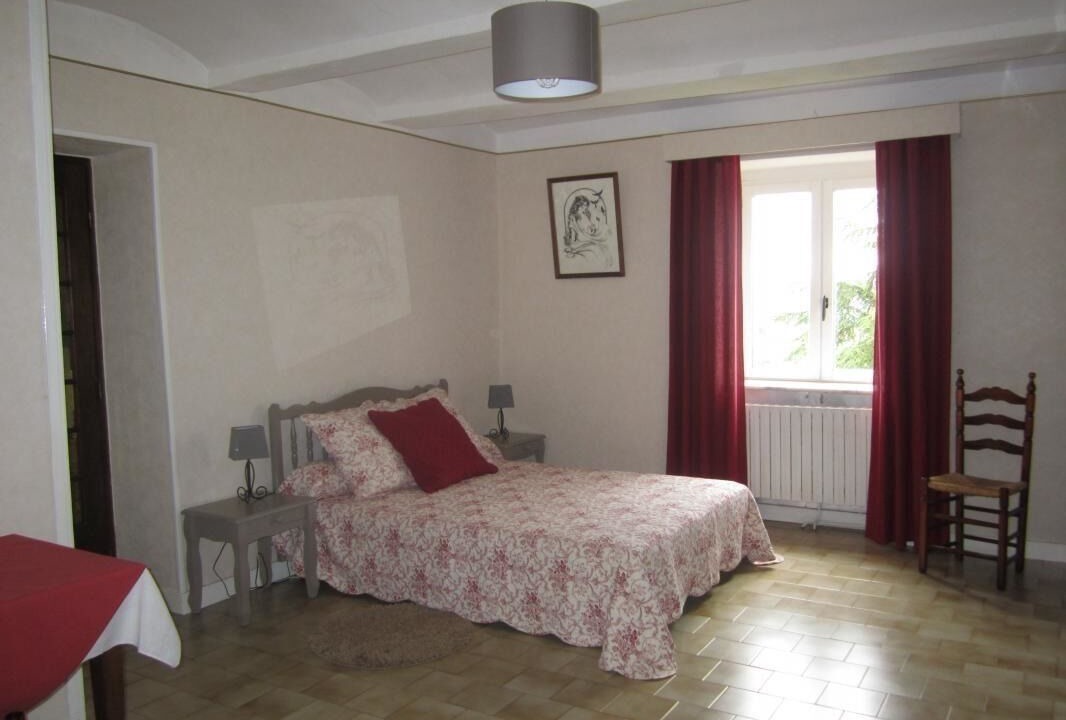 Photo of Bedroom in Jalogny