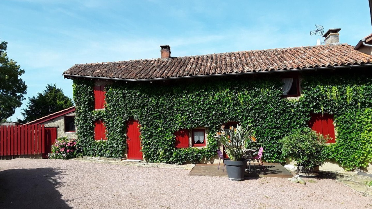 Photo of Outdoor in Jalogny
