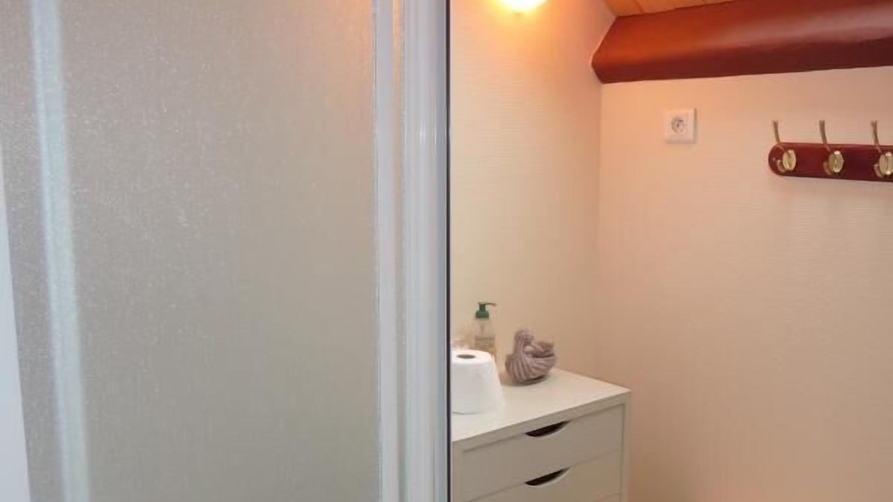 Photo of Bathroom in Fley