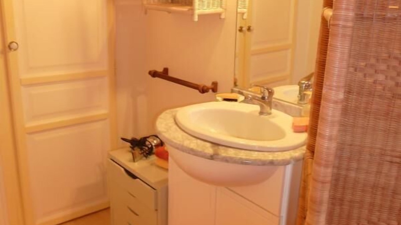 Photo of Bathroom in Fley