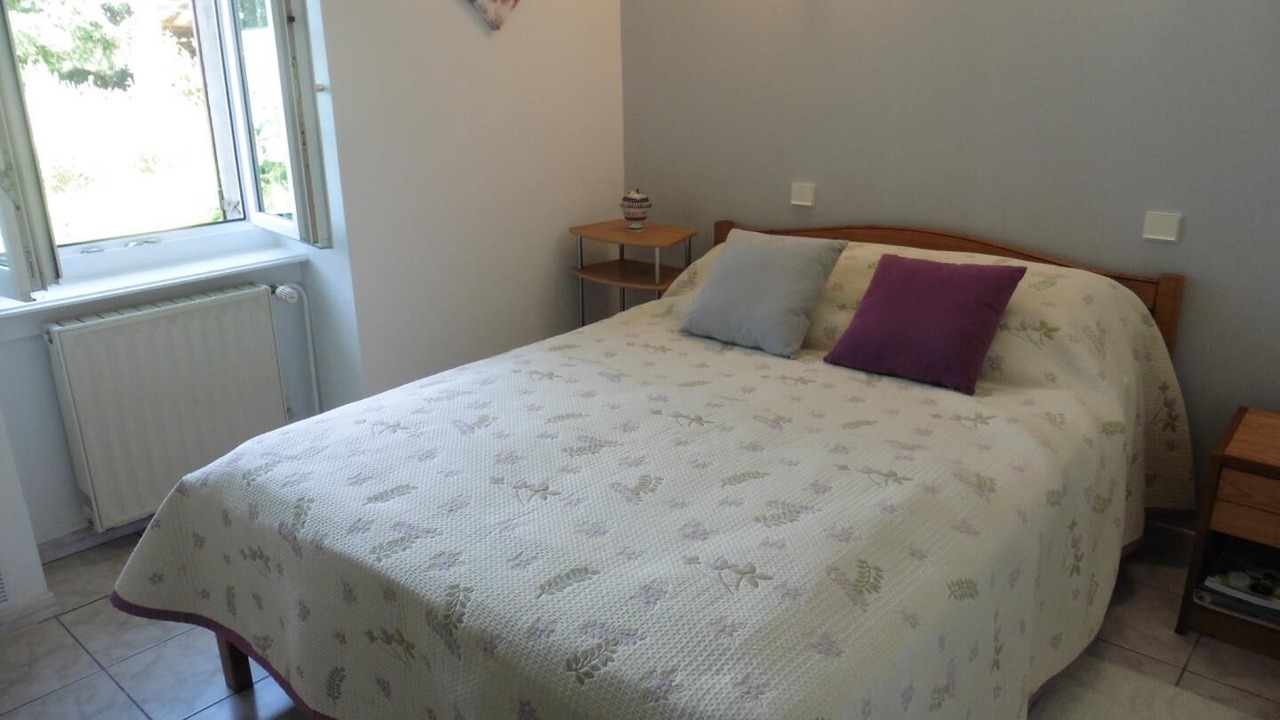Photo of Bedroom in Villeneuve-en-Montagne