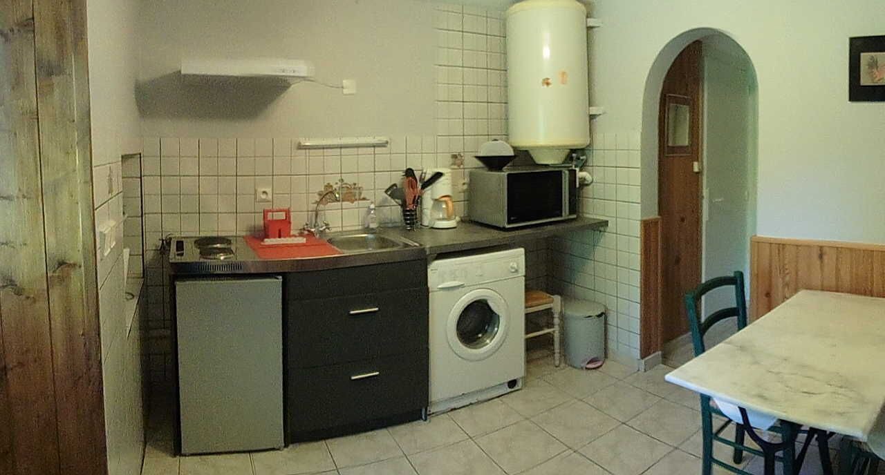 Photo of Kitchen in Villeneuve-en-Montagne