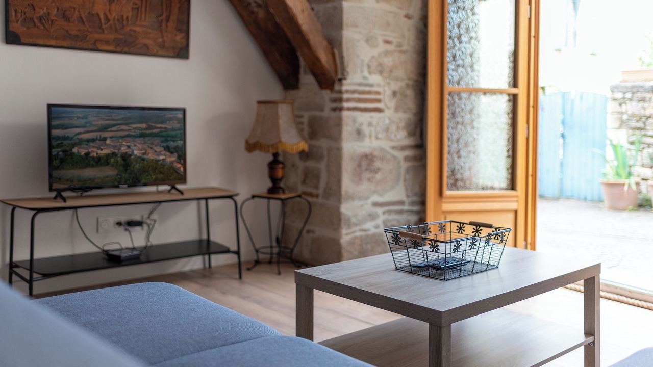 Photo of Livingroom in Castelnau-de-Montmiral