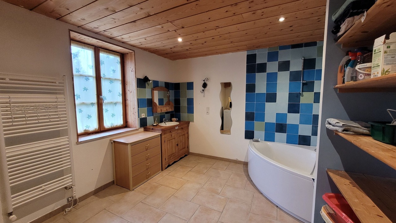 Photo of Bathroom in Saint-Claude
