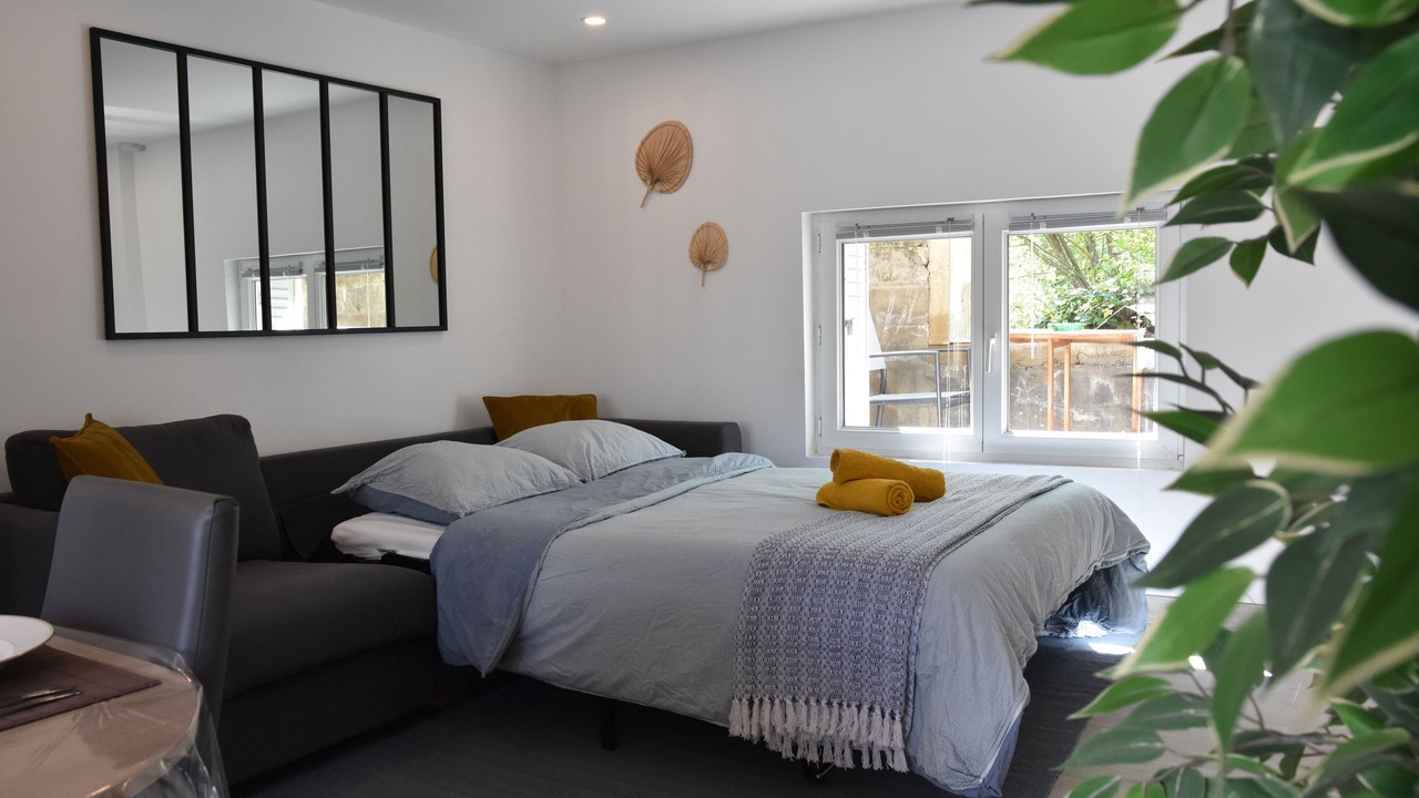 Photo of Bedroom in Manom
