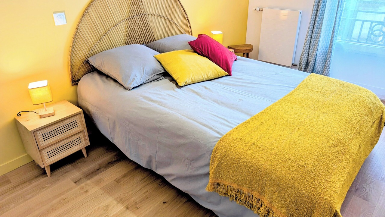 Photo of Bedroom in Adamville
