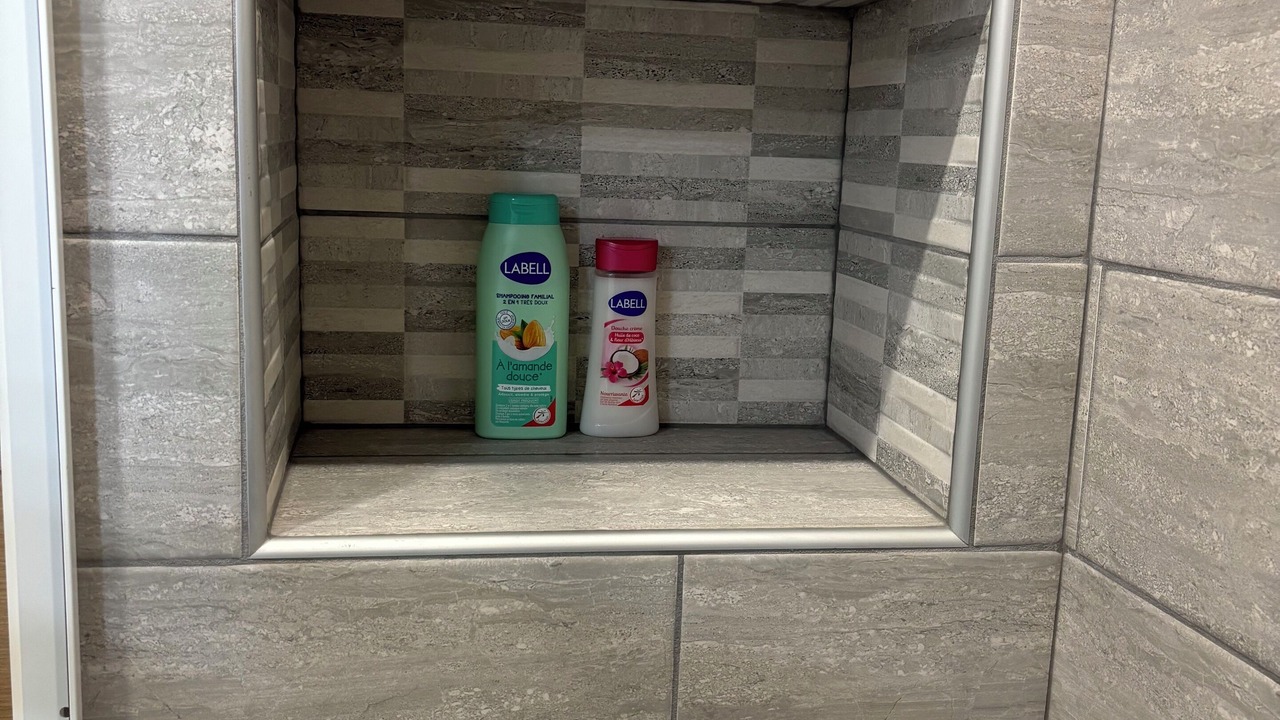Photo of Bathroom in Nyons