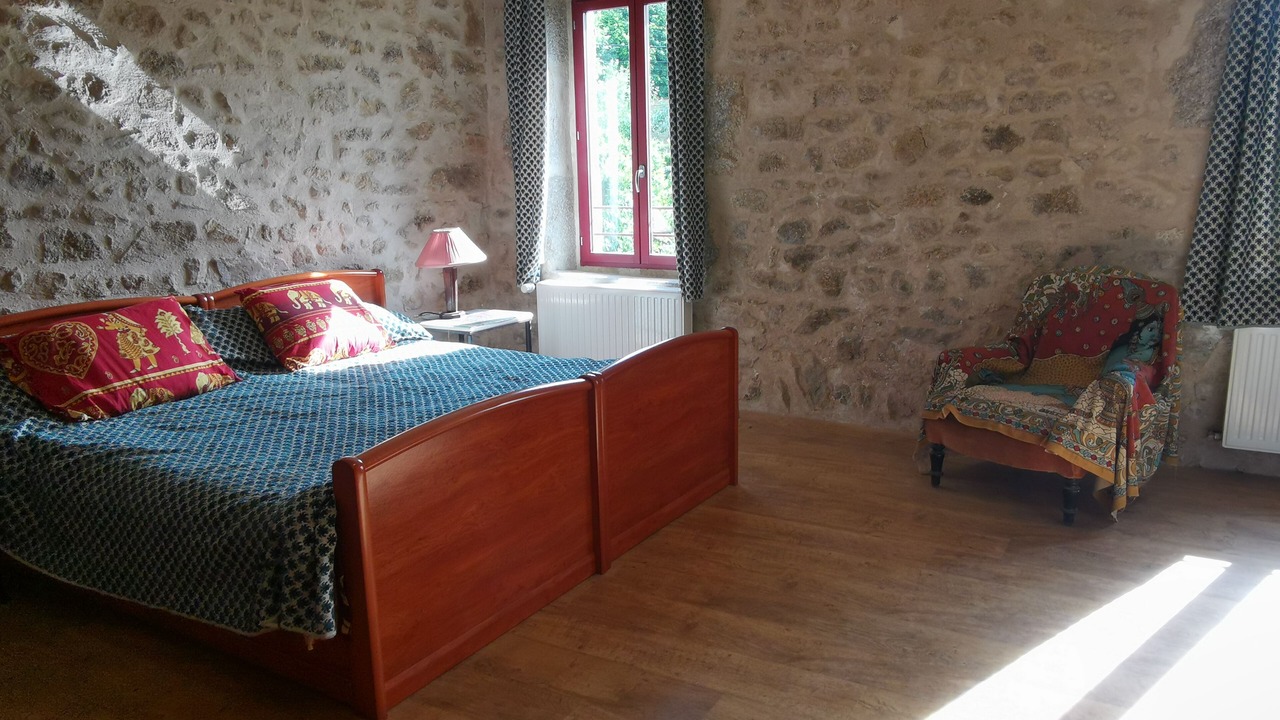 Photo of Bedroom in Saint-Martin-du-Puy