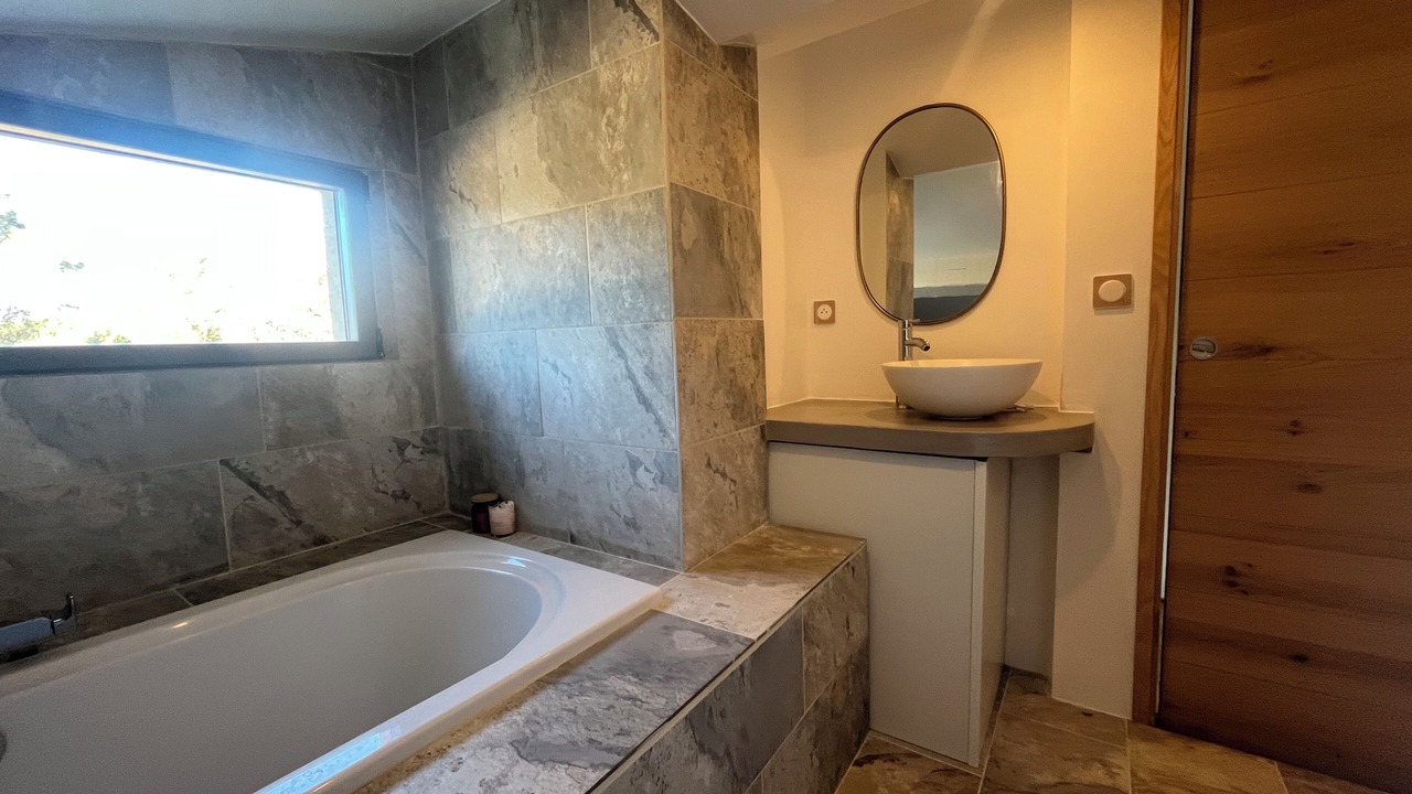 Photo of Bathroom in Malemort-du-Comtat