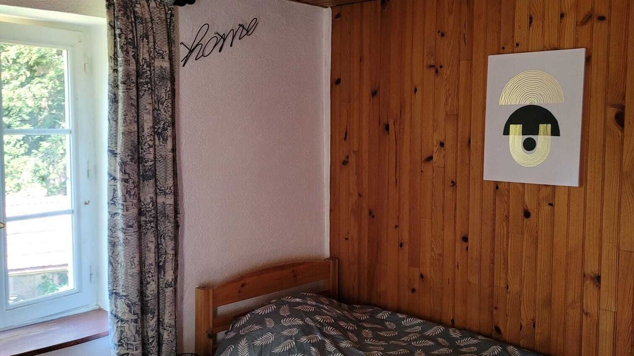 Photo of Bedroom in Hautmougey