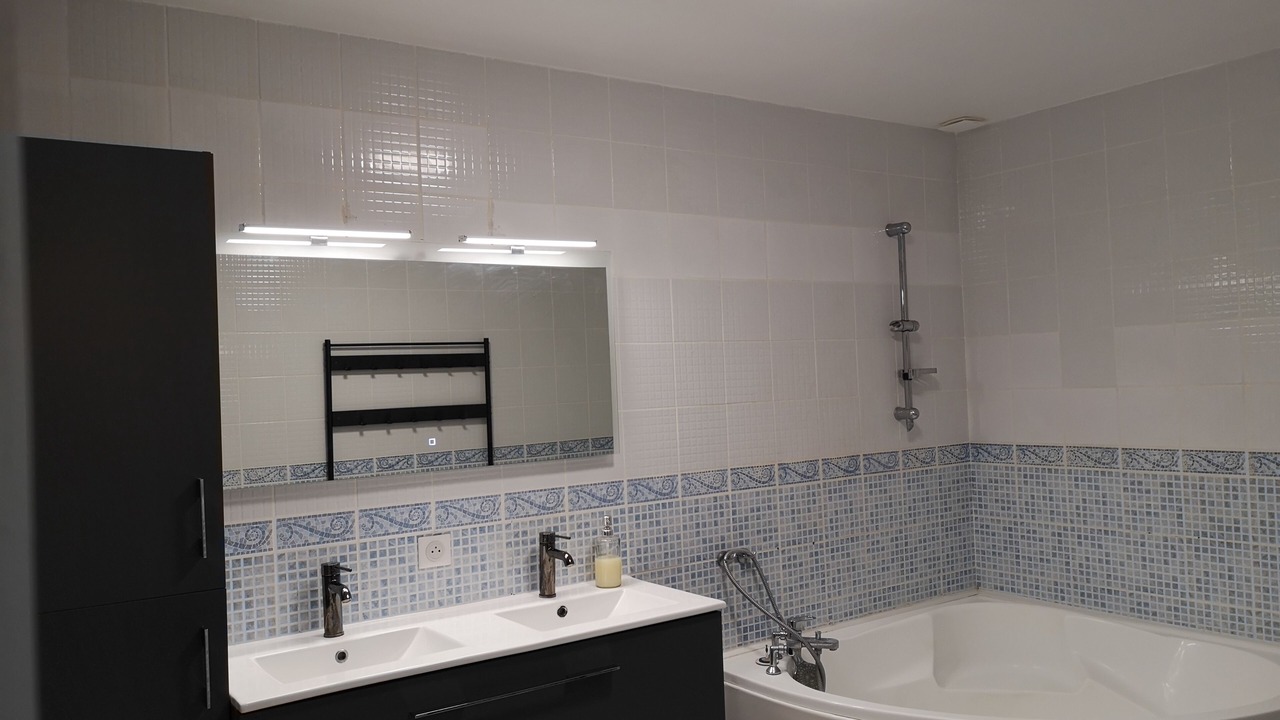 Photo of Bathroom in Baignes