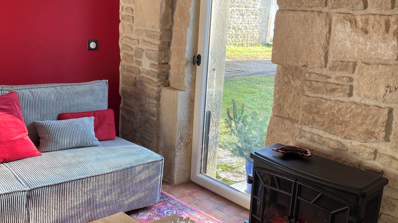 Photo of Livingroom in LIsle-sur-Serein