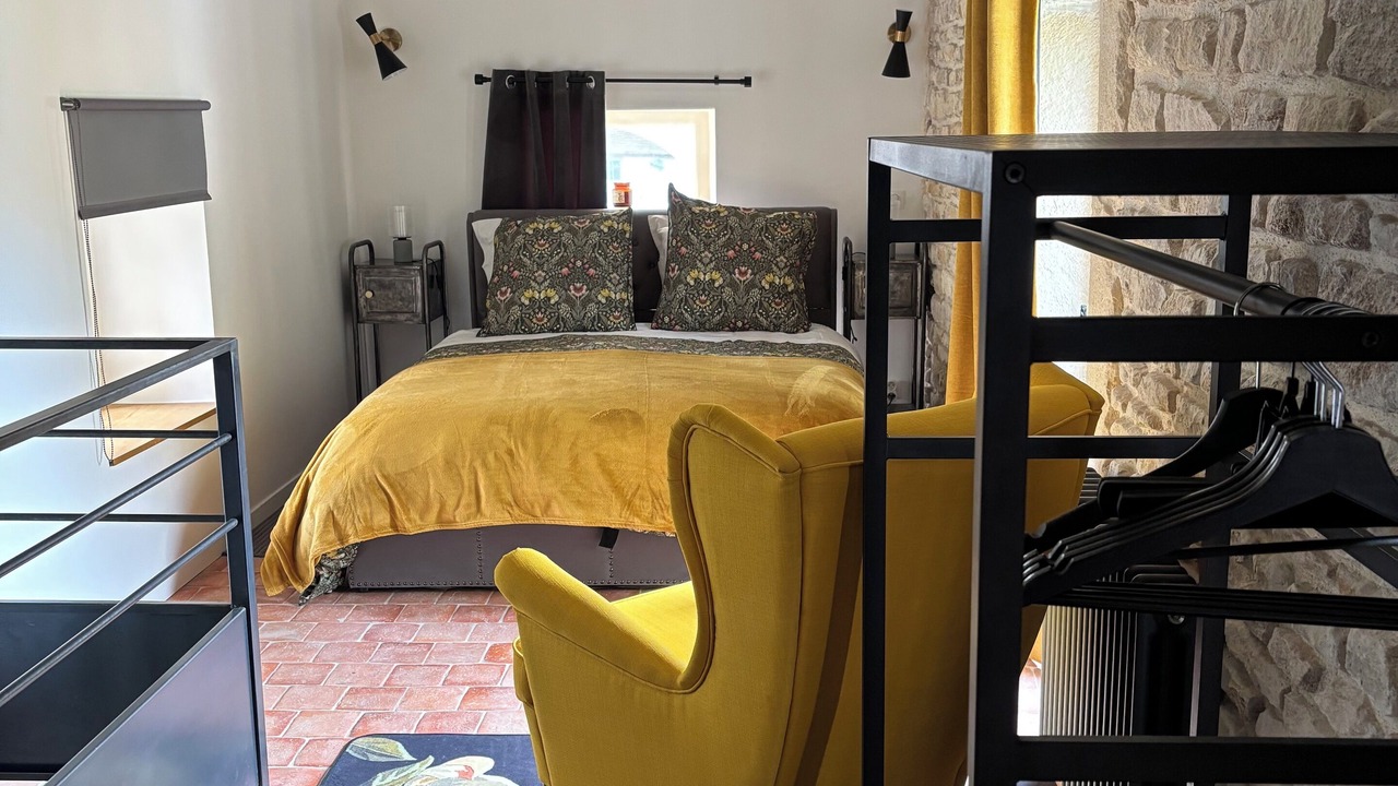 Photo of Bedroom in LIsle-sur-Serein