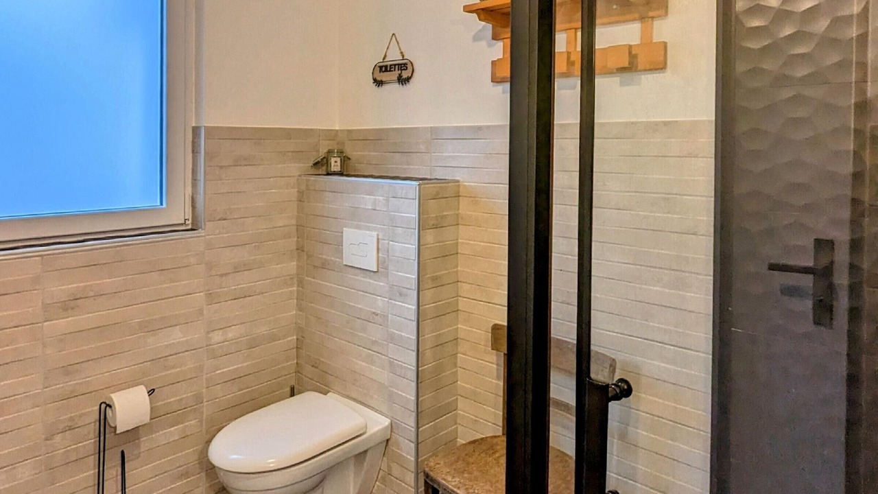 Photo of Bathroom in Amage