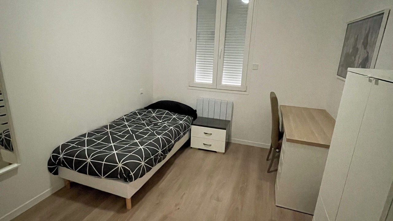 Photo of Bedroom in Villejuif