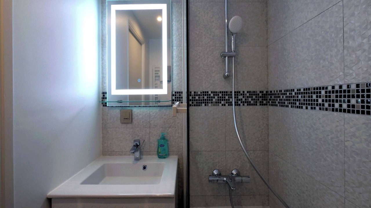 Photo of Bathroom in Orly