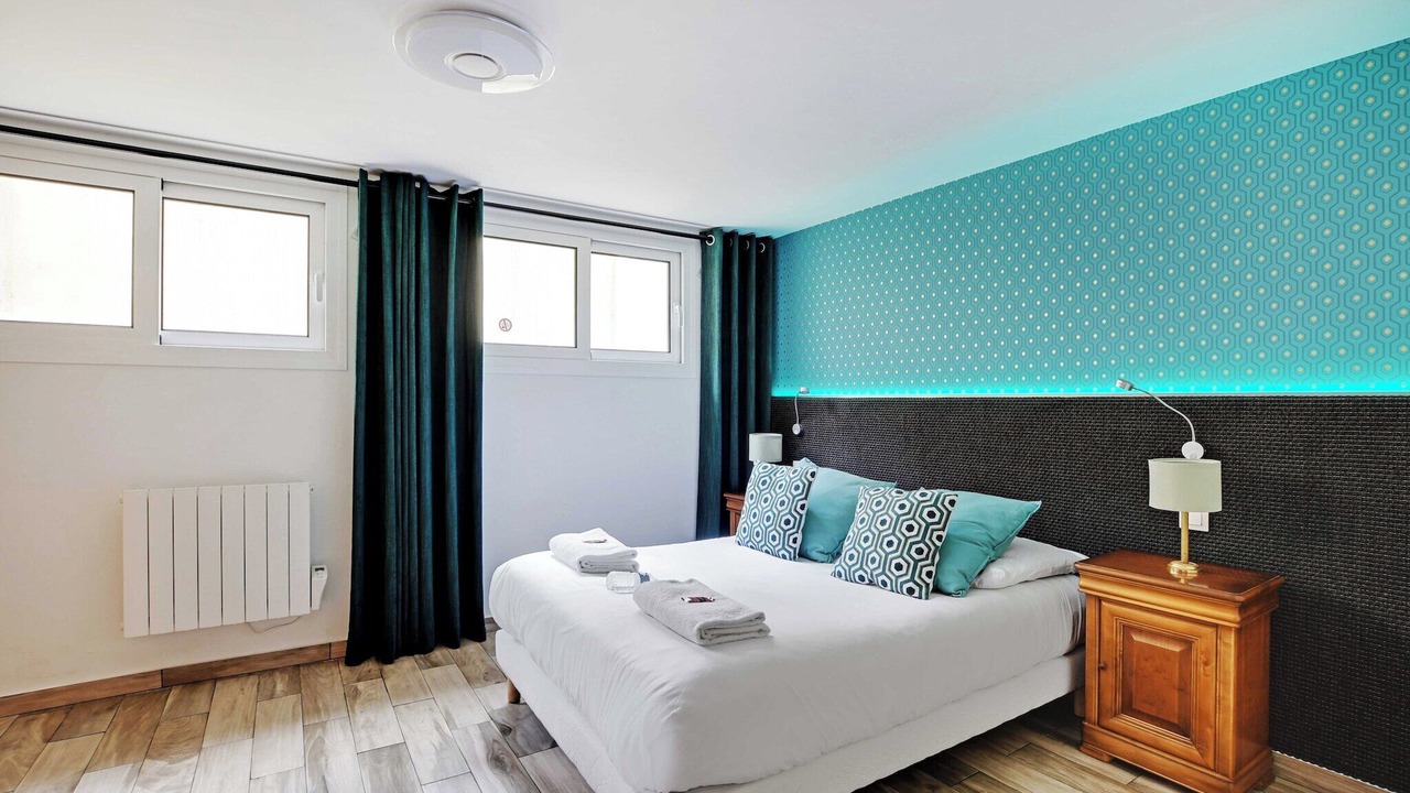 Photo of Bedroom in Orly